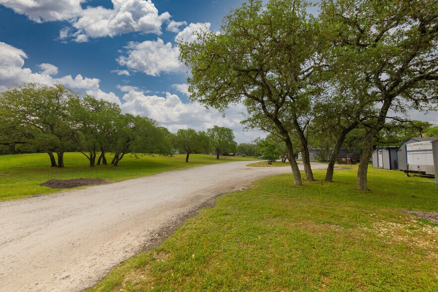 8117 Silverwings, Spring Branch, TX à vendre - Photo de l’immeuble – Image 3 sur 3
