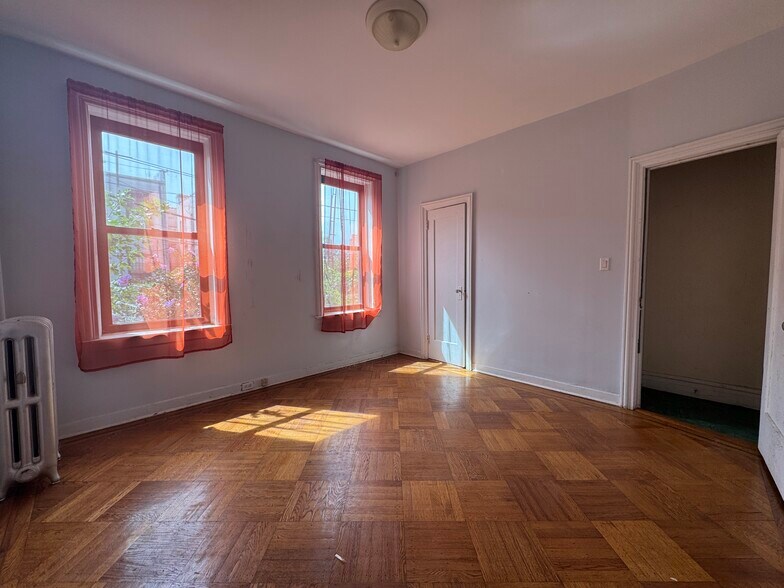 828 49th St, Brooklyn, NY à vendre - Photo de l’immeuble – Image 2 sur 16