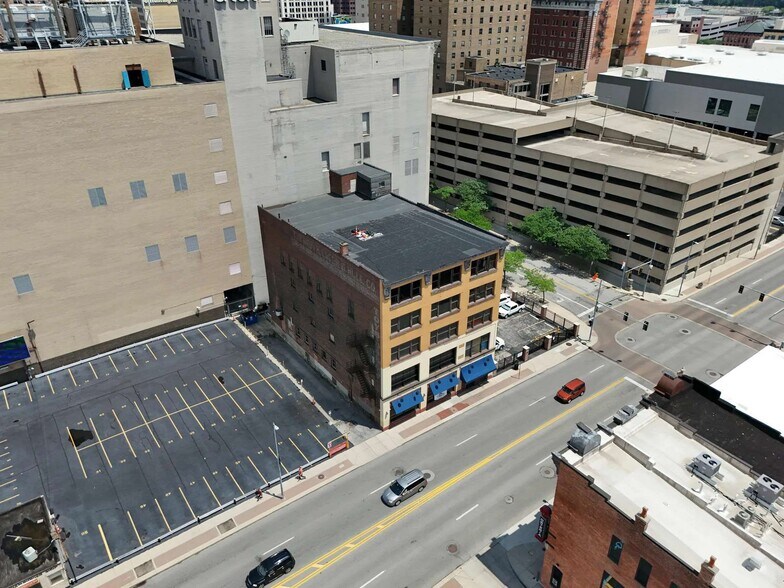 610 Monroe St, Toledo, OH à vendre - Photo de l’immeuble – Image 3 sur 39