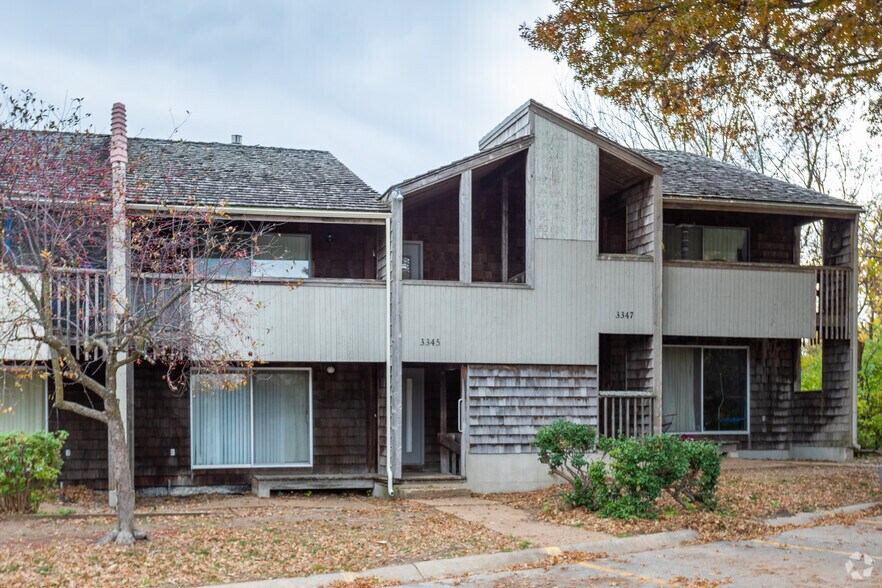 11337 Calico Dr, Kansas City, MO à vendre - Photo de l’immeuble – Image 3 sur 4