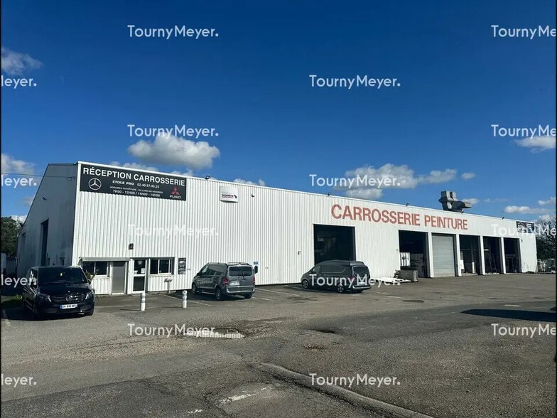 Local d’activités dans Vigneux-de-Bretagne à louer - Photo de l’immeuble – Image 1 sur 7
