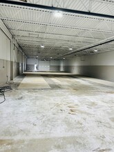 32000 Ford Rd, Garden City, MI à louer Photo intérieure– Image 1 sur 2