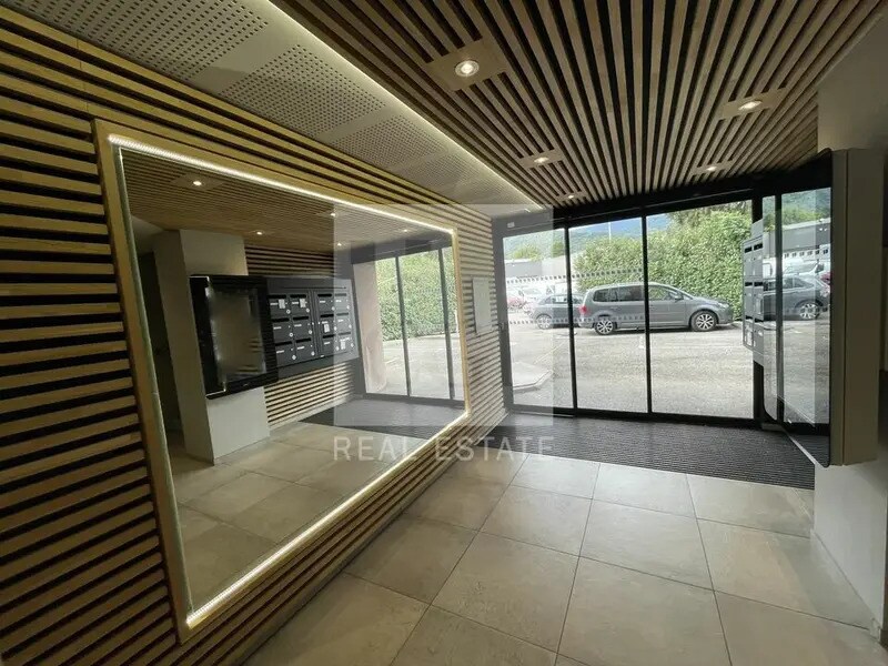 Bureau dans Seyssins à vendre Hall d’entrée– Image 1 sur 5