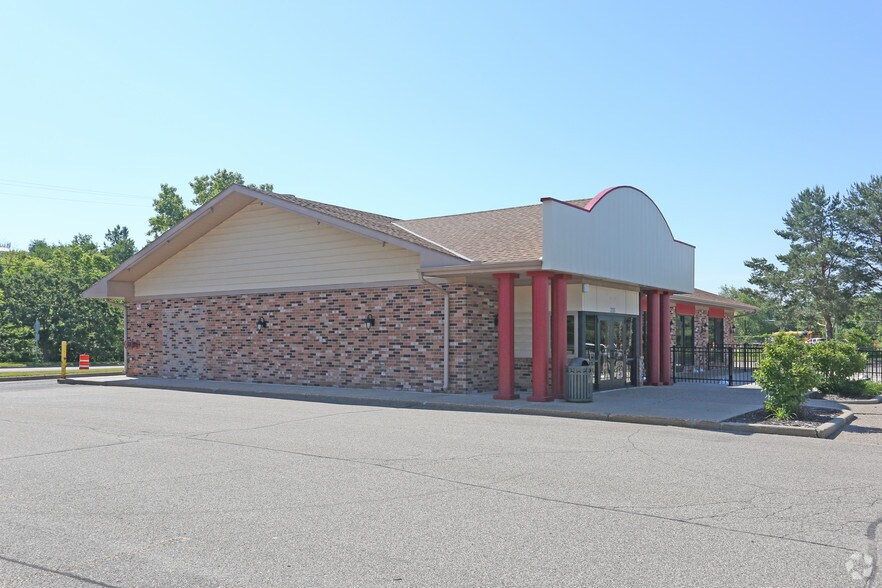 2535 Highway 10 NE, Mounds View, MN à vendre - Photo de l’immeuble – Image 2 sur 4