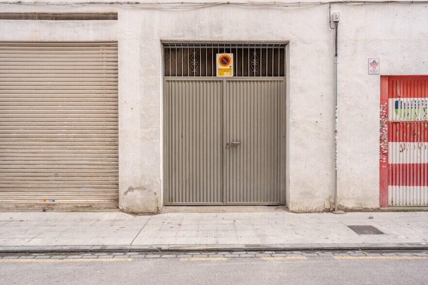 Calle Virgen de la Consolación, Granada, Granada à vendre - Photo de l’immeuble – Image 3 sur 9