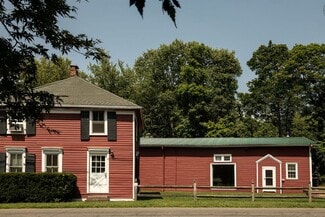 Plus de détails pour 33 Maple Ave, Claverack, NY - Local d’activités à vendre