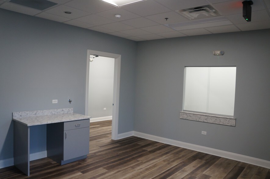 600 Enterprise Dr, Oak Brook, IL à louer - Photo de l’immeuble – Image 3 sur 47