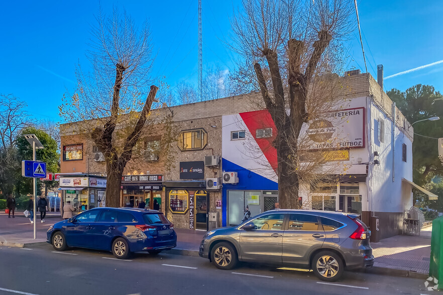 Avenida Reyes Católicos, 23, Alcalá de Henares, Madrid à vendre - Photo de l’immeuble – Image 3 sur 3