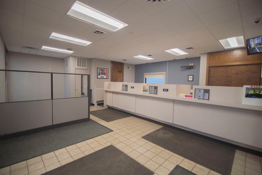 101 W Monroe St, Bangor, MI à vendre - Photo de l’immeuble – Image 3 sur 10