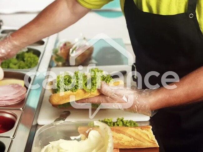 Plus de détails pour Local commercial à vendre