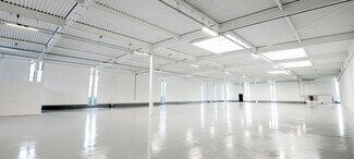 Plus de détails pour Calver Rd, Warrington - Industriel/Logistique à louer