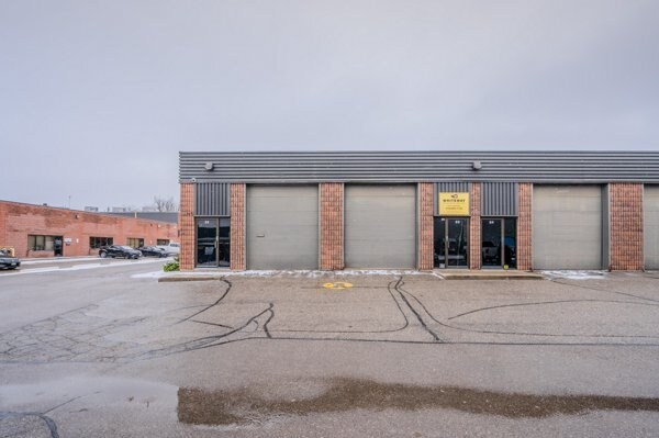 90 Rankin St, Waterloo, ON à vendre - Photo de l’immeuble – Image 2 sur 6