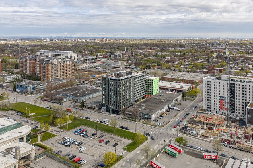 3045-3055 De L'assomption Boul, Montréal, QC à vendre - Aérien – Image 3 sur 3