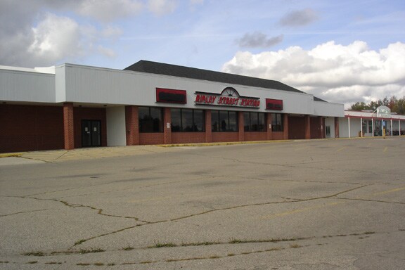 344 Ripley Blvd, Alpena, MI à louer - Photo de l’immeuble – Image 2 sur 3