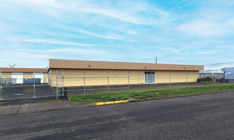 960 Conger St, Eugene, OR à louer - Photo de l’immeuble – Image 1 sur 8