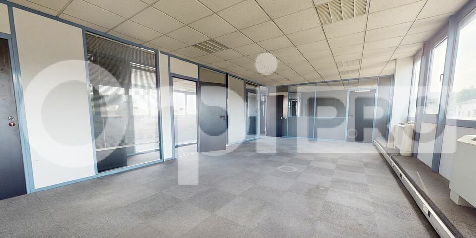 Bureau dans Civrieux D Azergues à louer - Photo intérieure – Image 2 sur 5