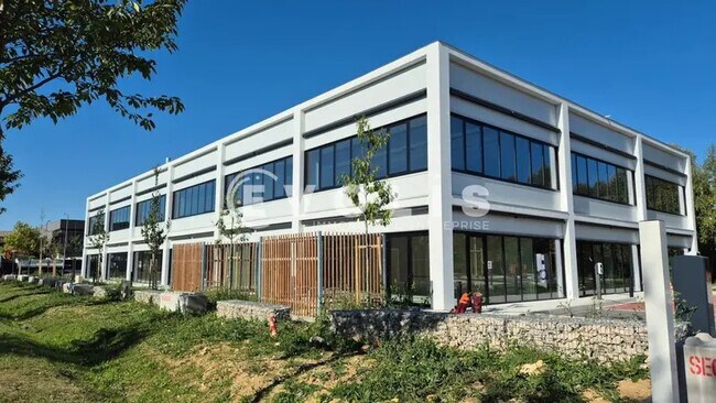 Plus de détails pour Local commercial à louer