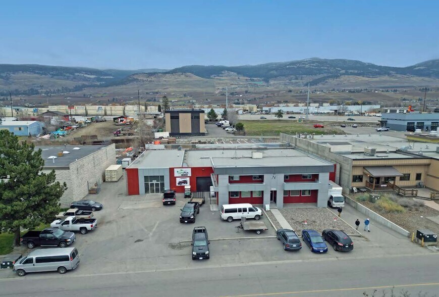 205 Adams Rd, Kelowna, BC à louer - Photo de l’immeuble – Image 1 sur 1