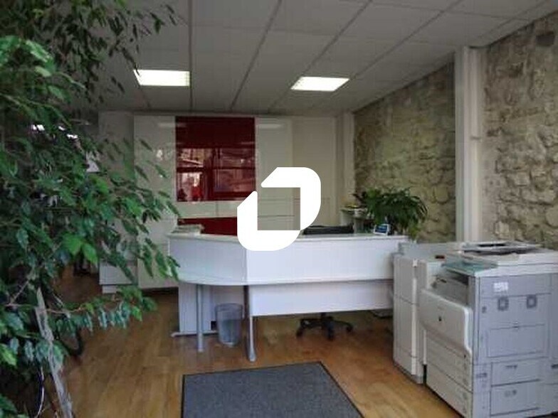 Bureau dans Paris à louer - Photo de l’immeuble – Image 2 sur 14