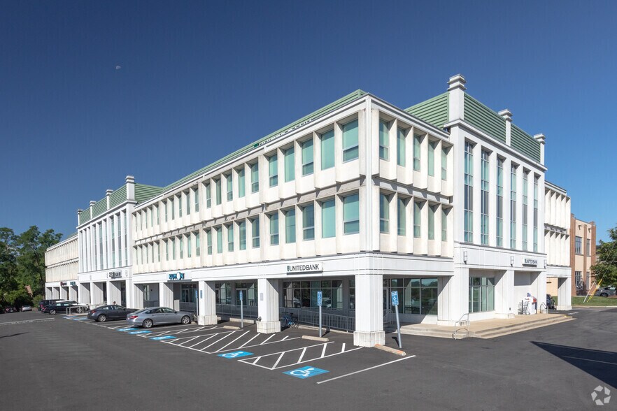 7115 Leesburg Pike, Falls Church, VA à vendre - Photo de l’immeuble – Image 1 sur 8