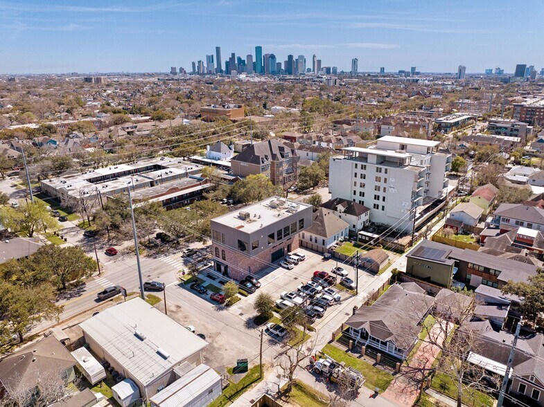841 Yale St, Houston, TX à vendre - Photo de l’immeuble – Image 2 sur 21