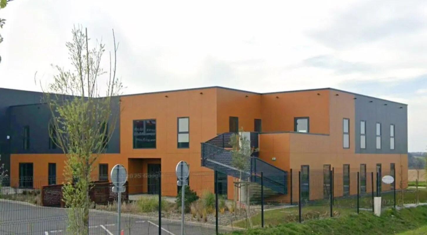 Bureau dans Montivilliers à louer Photo de l’immeuble– Image 1 sur 4