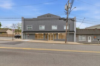 292 Main St, Nyack, NY à louer Photo de l’immeuble– Image 1 sur 15
