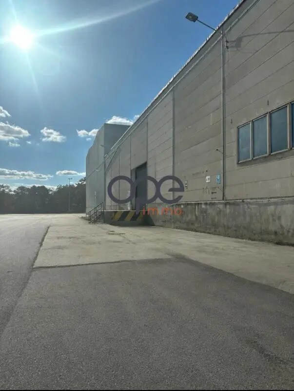 Industriel/Logistique dans Mitry-Mory à vendre Photo de l’immeuble– Image 1 sur 6