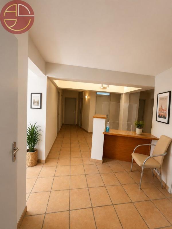 Local commercial dans Saint-Jean à vendre Hall d’entrée– Image 1 sur 6