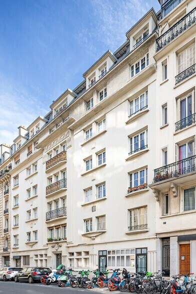 4 Rue De Nantes, Paris à vendre - Photo principale – Image 1 sur 1