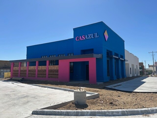 2411 Jacaman Rd, Laredo, TX à louer - Photo de l’immeuble – Image 3 sur 19