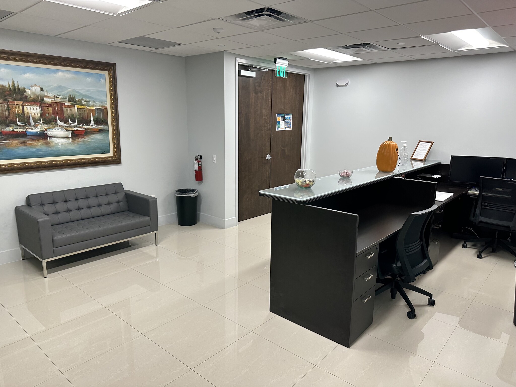 1901 W Cypress Creek Rd, Fort Lauderdale, FL à louer Photo intérieure– Image 1 sur 4