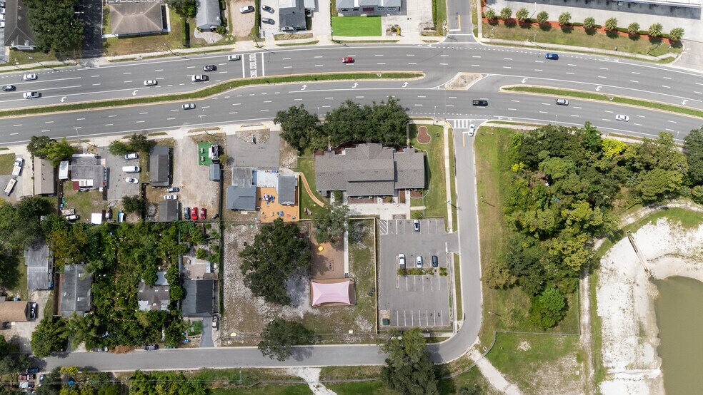 217 N Kirkman Rd, Orlando, FL à vendre - Photo de l’immeuble – Image 1 sur 46