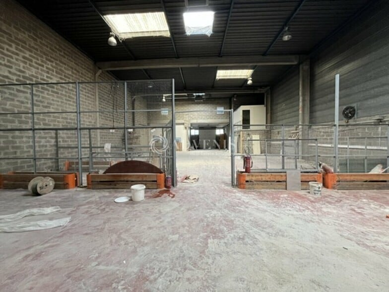 Local d’activités dans Le Blanc-Mesnil à louer - Photo intérieure – Image 3 sur 12