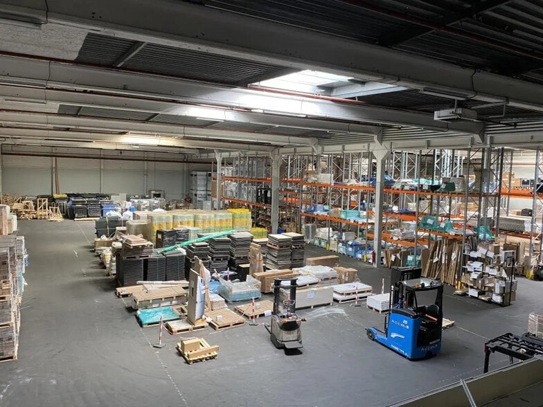 Industriel/Logistique dans Villejust à louer - Photo intérieure – Image 2 sur 8