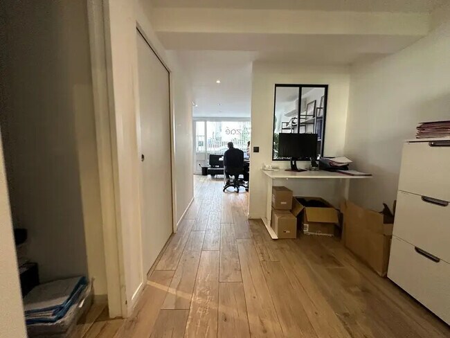 Plus de détails pour Bureau à vendre