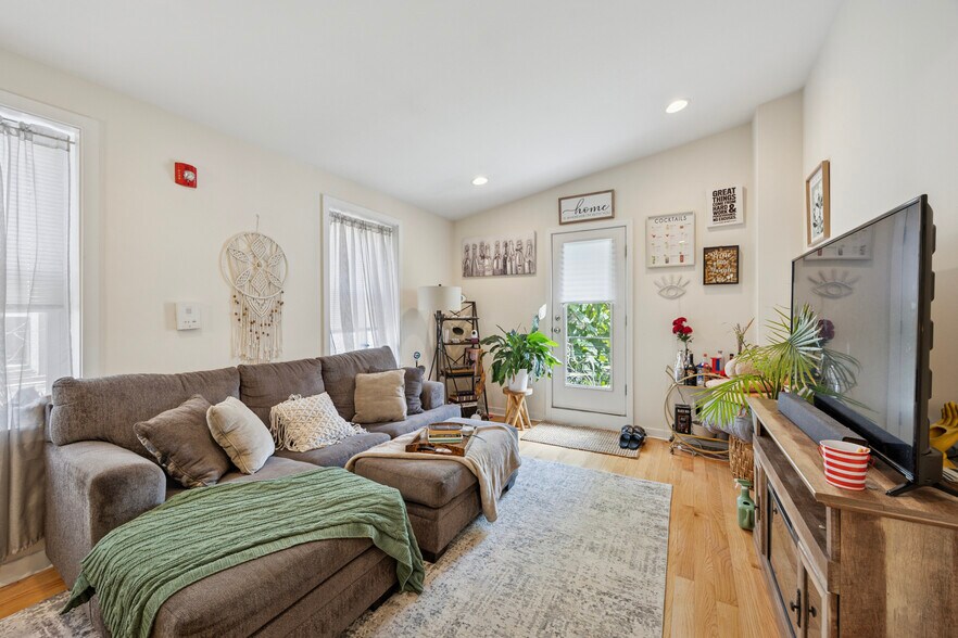 919 N 19th St, Philadelphia, PA à vendre - Photo de l’immeuble – Image 3 sur 7