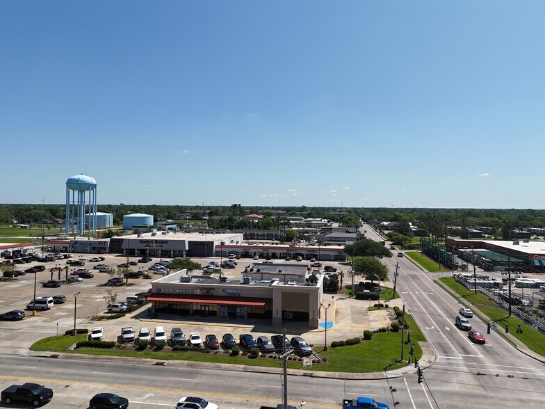 4431 Nelson Rd, Lake Charles, LA à louer - Photo de l’immeuble – Image 2 sur 7