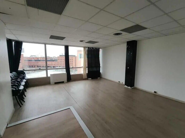 48 Cours Blaise Pascal, Évry-Courcouronnes à vendre - Photo de l’immeuble – Image 3 sur 12
