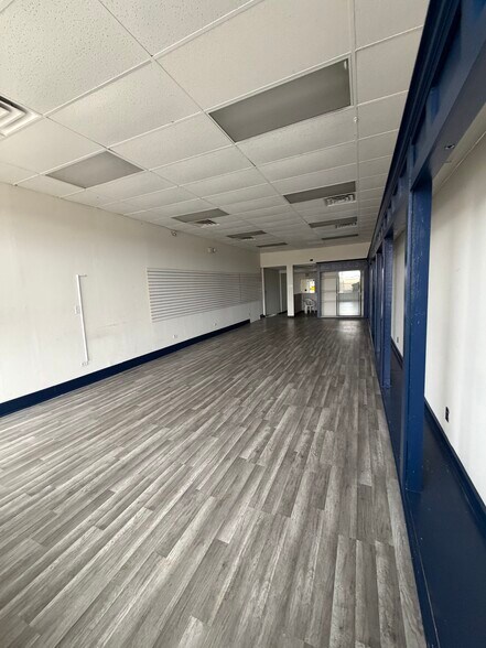 1551 Plainfield Rd, Joliet, IL à louer - Photo de l’immeuble – Image 3 sur 10