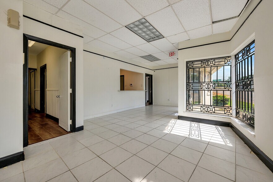 2200 Evans Ave, Fort Worth, TX à vendre - Photo de l’immeuble – Image 3 sur 51