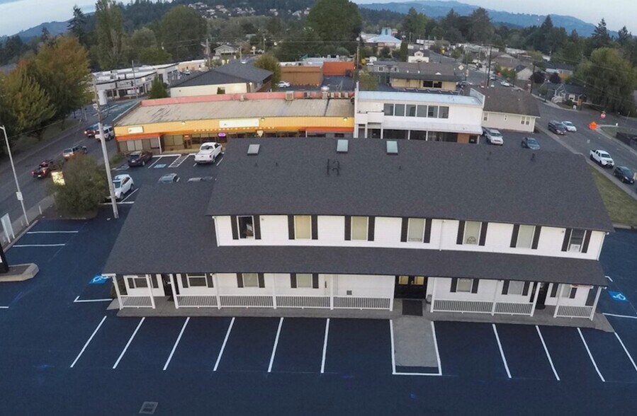 105 W Main St, Battle Ground, WA à vendre - Photo de l’immeuble – Image 2 sur 9