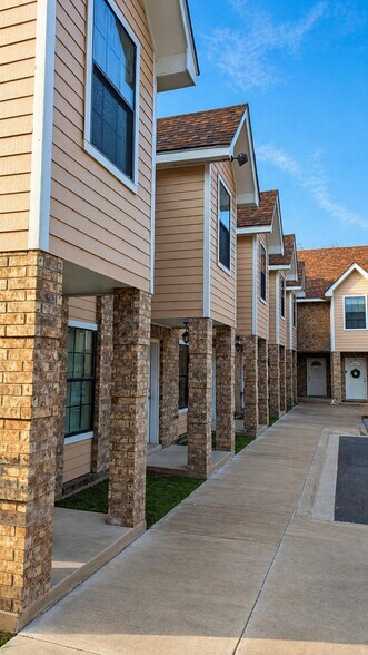 2218 Tourist Dr, Edinburg, TX à vendre - Photo de l’immeuble – Image 3 sur 12