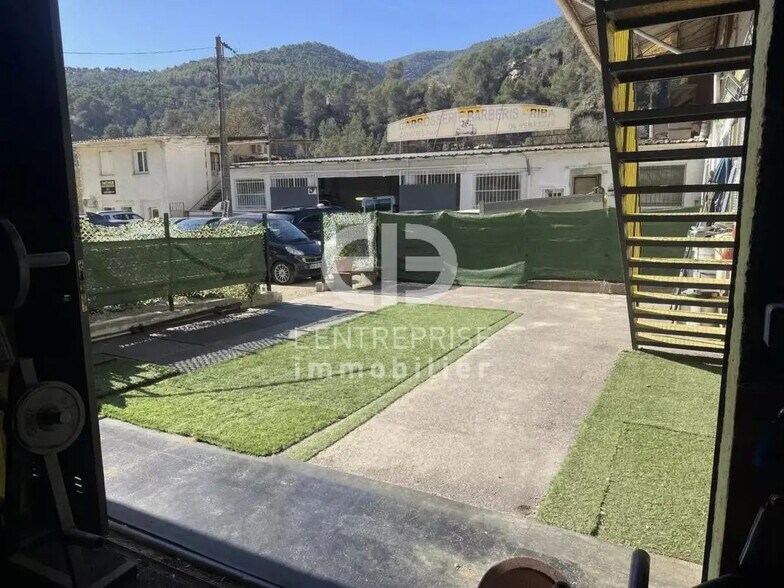 Bureau dans Contes à louer - Photo de l’immeuble – Image 3 sur 5