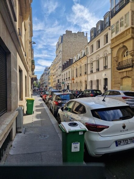 10 Rue Guillaume Tell, Paris à vendre - Photo de l’immeuble – Image 2 sur 7