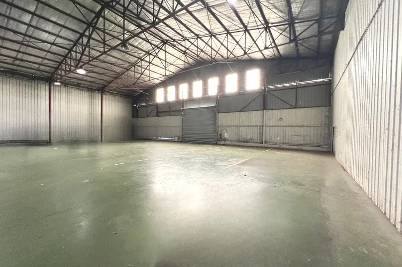 Local d’activités dans Nîmes à louer - Photo intérieure – Image 3 sur 8