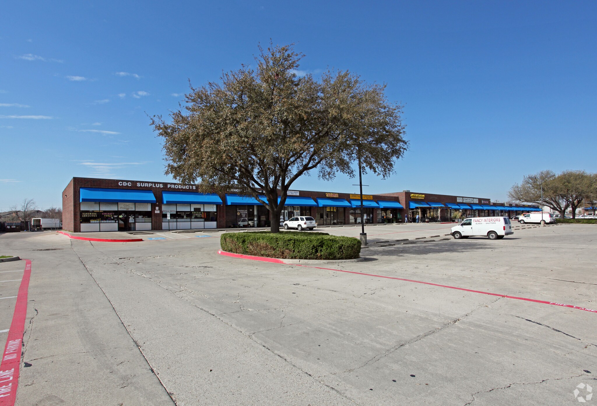 940 E Belt Line Rd, Richardson, TX à louer Photo principale– Image 1 sur 5
