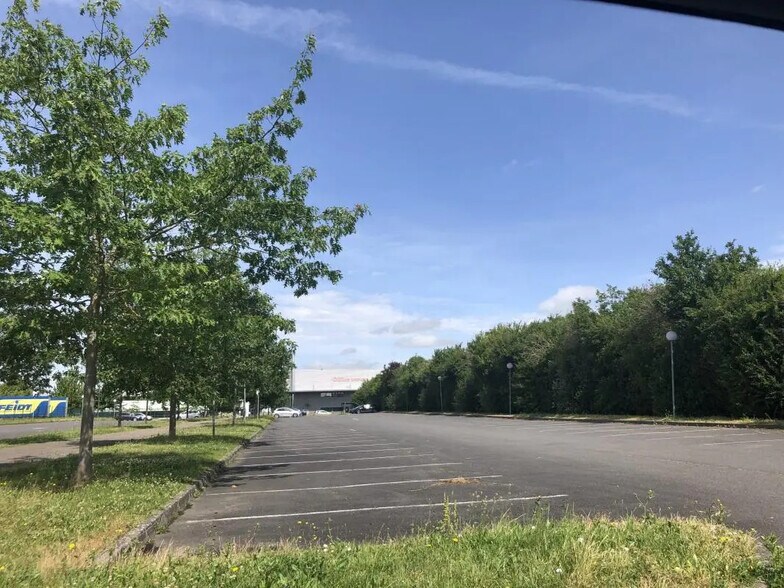Industriel/Logistique dans Meung-sur-Loire à louer - Photo de l’immeuble – Image 3 sur 15
