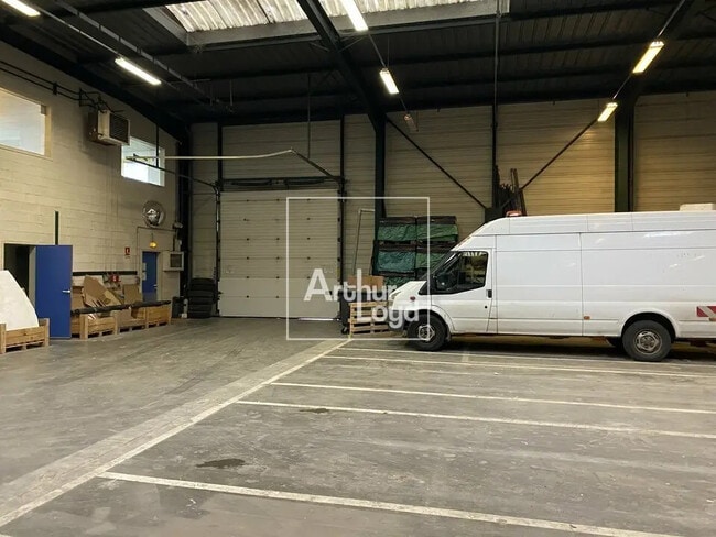 Plus de détails pour Bureau, Industriel/Logistique à louer