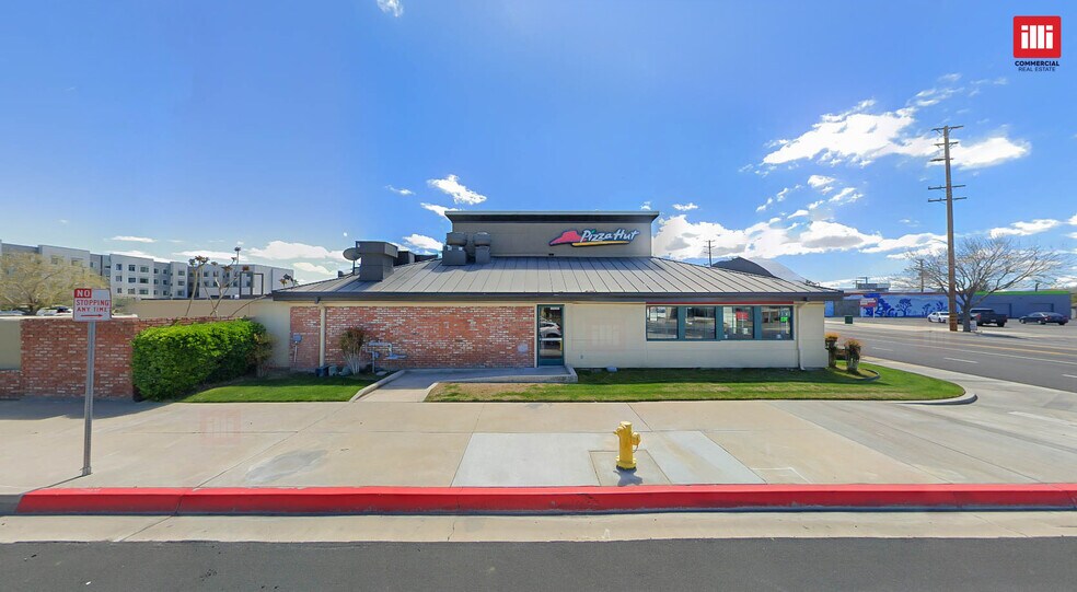 44836 10th St W, Lancaster, CA à louer - Photo de l’immeuble – Image 2 sur 4